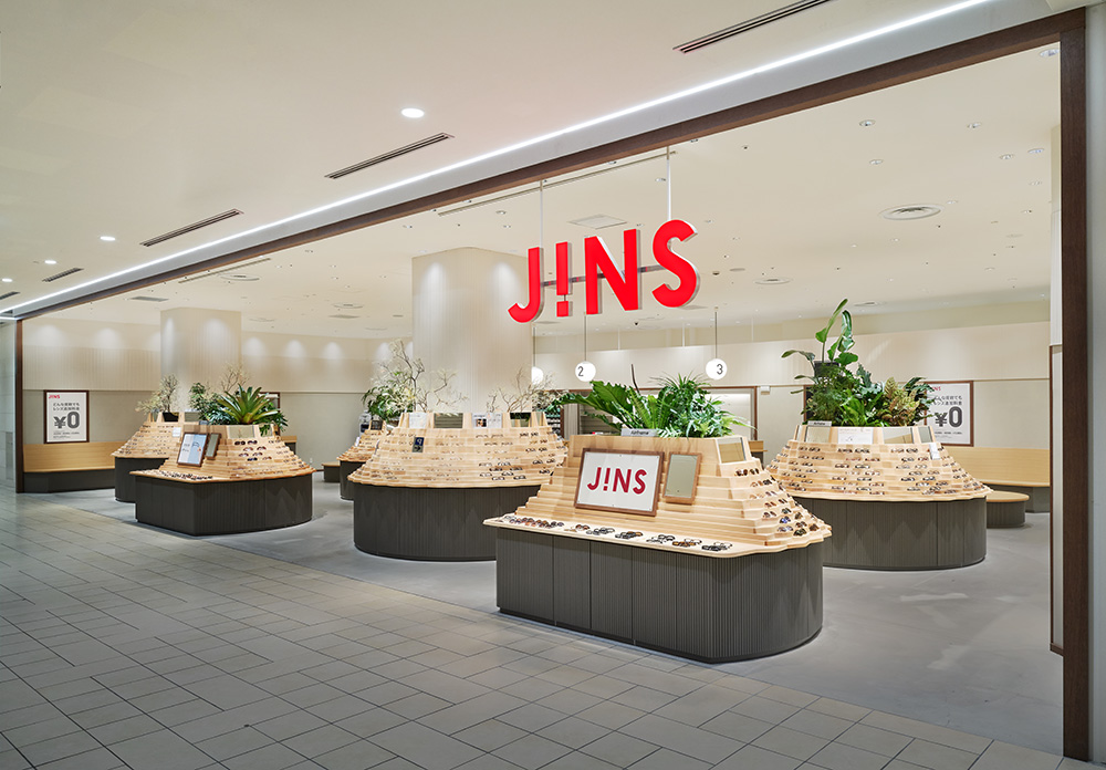 Jins なんばパークス店 株式会社緑演舎